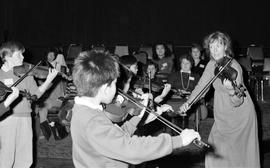 C2015-0001/026(11) - Guest Violin Teacher in the Music Centre