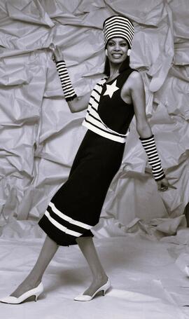 C2015-0001/027(18) - Carol Outram - 2nd and 3rd Year Fashion Students Modelling