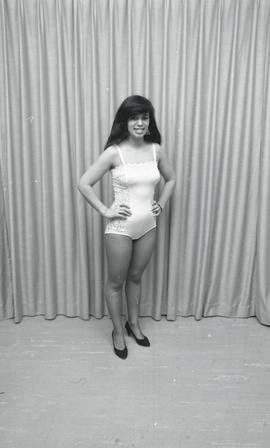 C2015-0001/020(04) Bathing Suits for Fashion Students