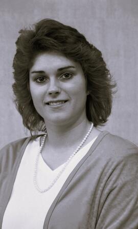 C2015-0001/029(20) - Student in Office