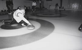 C2015-0001/026(45) - Women's Curling at Avonlea