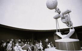 C2015-0001/027(38) - Phil Mozel and Kids in the Newnham Campus Planetarium